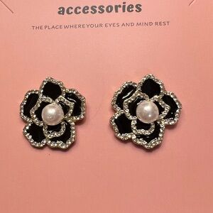 Black and Silver Flower Earrings with Pearl NWT